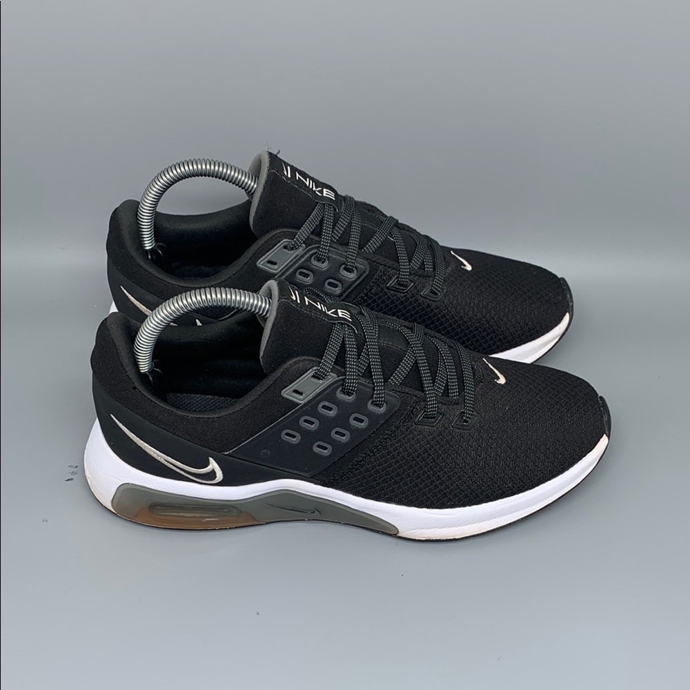 Nike Air Max Bella TR 4 Black Running Shoes CW3398-002โ Women's Sz 9